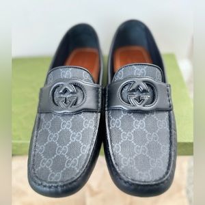 Gucci loafers. Size 8. Black on black soft supreme